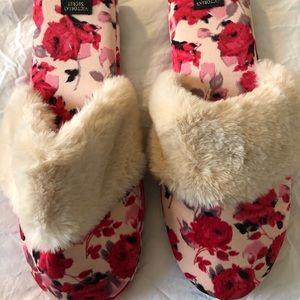 New Victoria’s Secret Floral Slippers